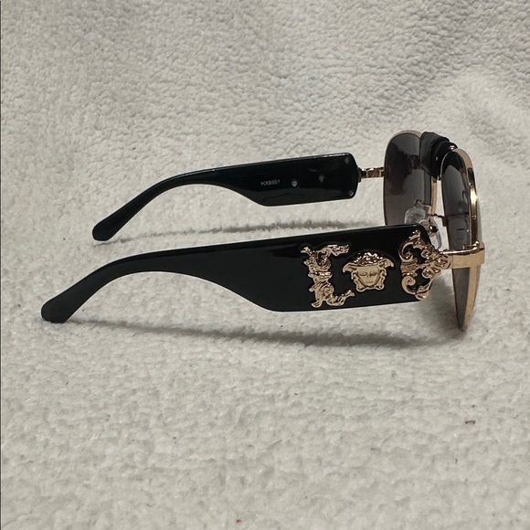 New Fashion Inspired Items (SUNGLASSES)
#51 - Picture 2 of 6